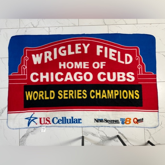 Chicago Cubs World Series Champions Throw Blanket - Picture 1 of 11